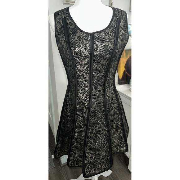 Alberto‎ Makali Fit And Flare Black Dress Gold Lace Size M - Picture 1 of 6